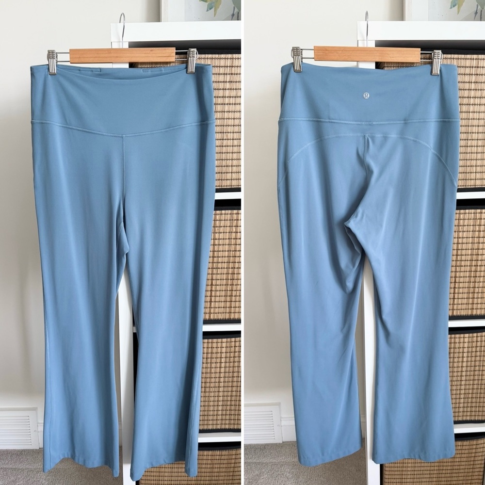 Lululemon Groove Super High Rise Flared Pants 30" Blue Sz 14 - Picture 4 of 10